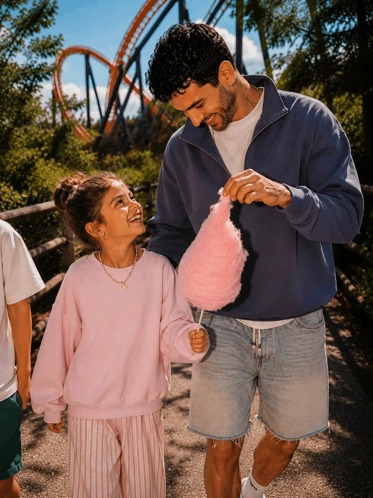 Une fille avec son père